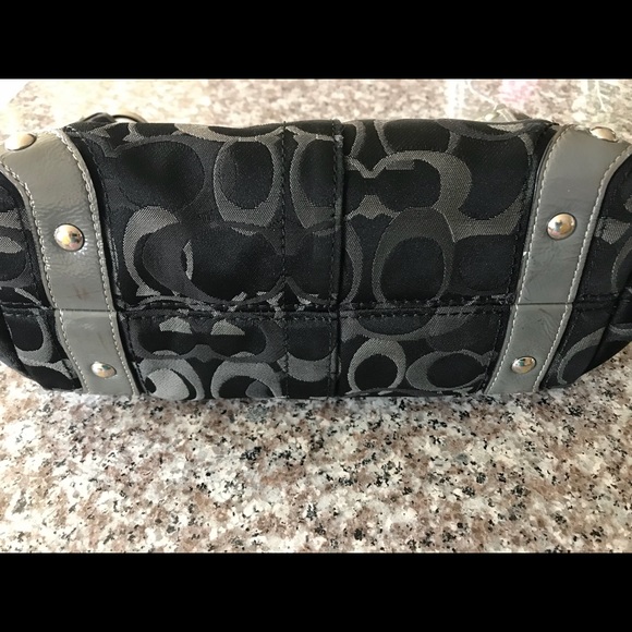 Coach purse - Picture 4 of 5